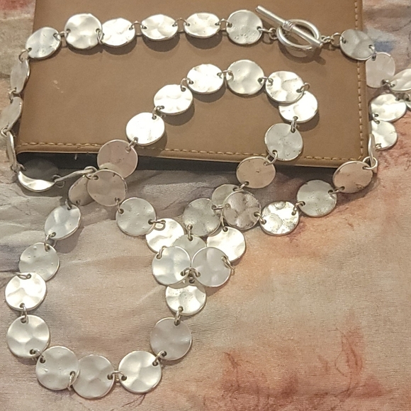 Elegant Silver Disc Necklace - Picture 3 of 4
